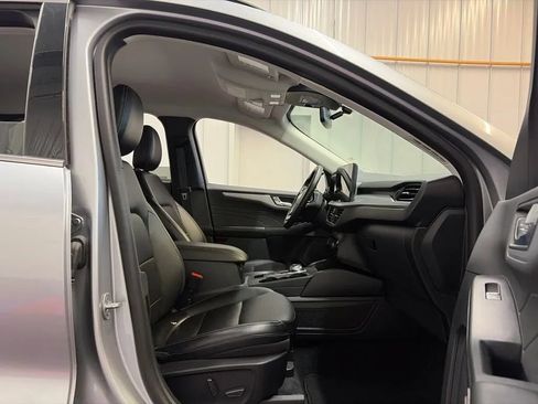 Used 2023 Ford Escape Platinum AWD/4WD image 21