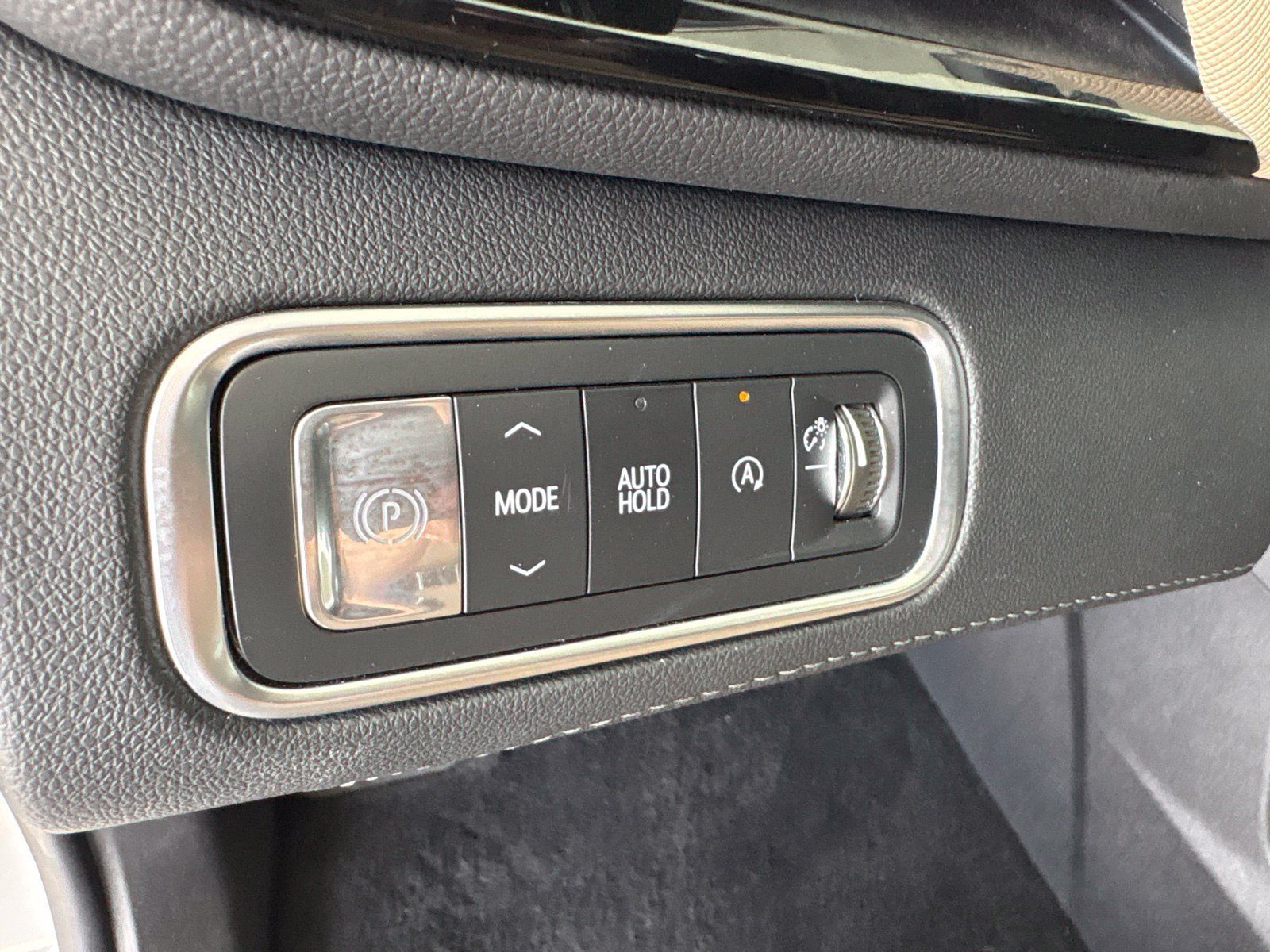 Used 2025 Buick Enclave Preferred FWD image 13