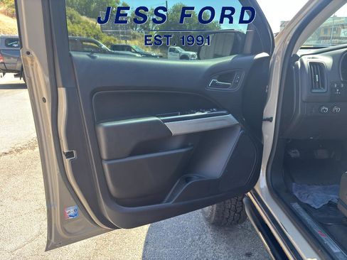 Used 2021 Chevrolet Colorado ZR2 image 11