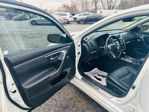 Used 2018 Nissan Altima 2.5 SR w/ SR Special Edition image 16