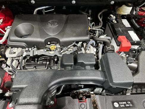 Used 2022 Toyota RAV4 LE w/ Carpet Mat Package (TMS) AWD/4WD image 22
