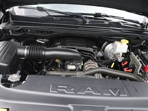 Used 2019 RAM 1500 Big Horn AWD/4WD image 18