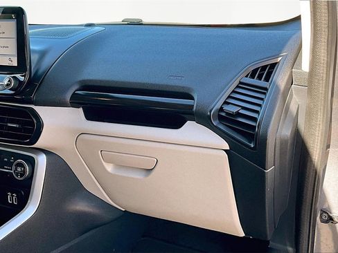 Certified 2019 Ford EcoSport Titanium image 17