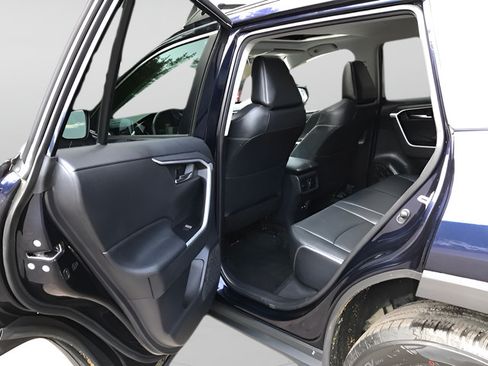 Certified 2021 Toyota RAV4 XLE Premium AWD/4WD image 13
