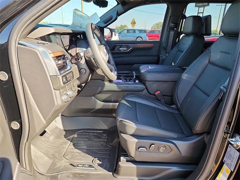 New 2026 GMC Yukon Denali w/ Denali Reserve Package image 14