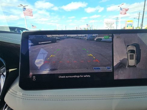 Used 2023 INFINITI QX60 Sensory w/ Vision Package AWD/4WD image 17