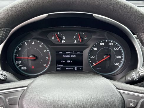 Used 2025 Chevrolet Malibu LT FWD image 24