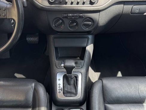 Used 2009 Volkswagen Tiguan S FWD image 14