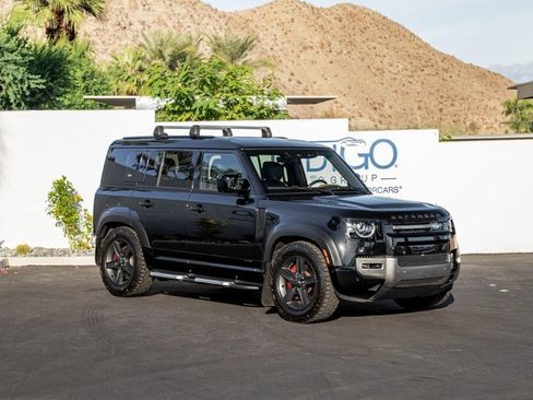 Used 2020 Land Rover Defender 110 X image 4