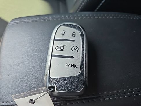 Used 2023 Jeep Compass Trailhawk AWD/4WD image 96