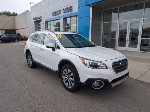 Used 2017 Subaru Outback 2.5i Touring w/ Popular Package #5A image 2