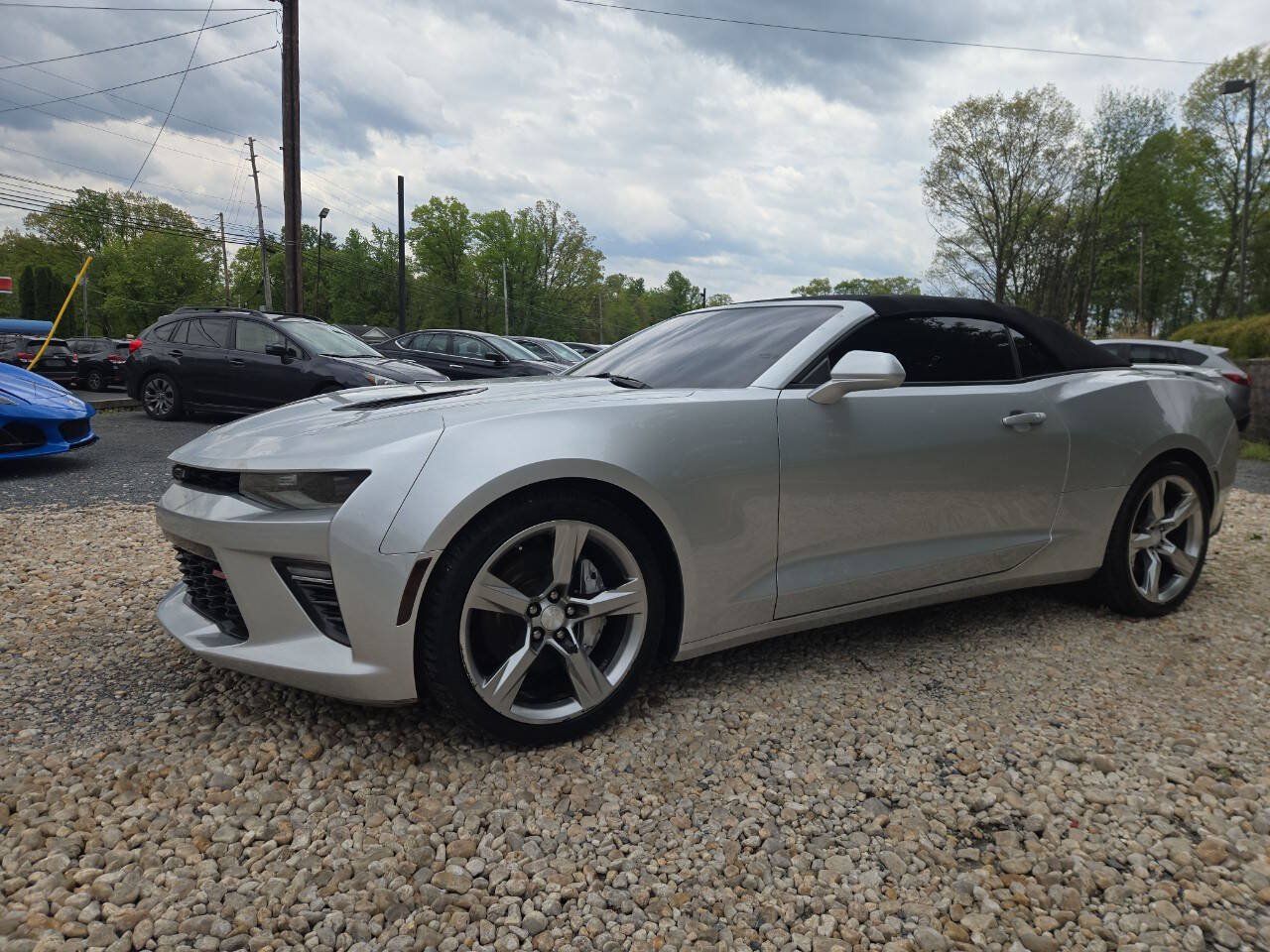 Used 2017 Chevrolet Camaro SS RWD image 3