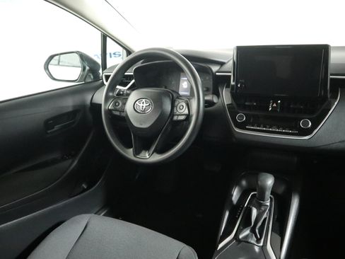 Used 2025 Toyota Corolla LE FWD image 15