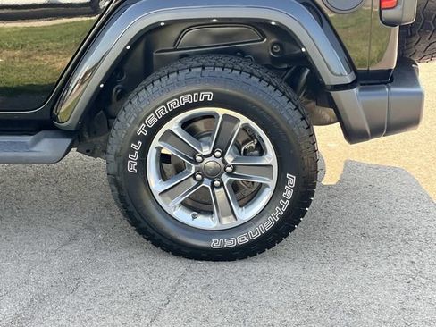 Used 2021 Jeep Wrangler Unlimited Sahara AWD/4WD image 11