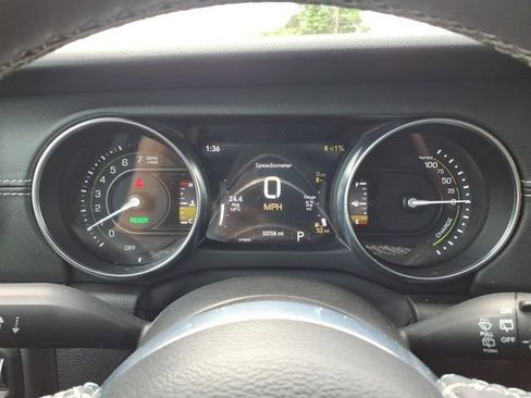 Used 2023 Jeep Wrangler Unlimited Sahara w/ Cold Weather Group AWD/4WD image 30