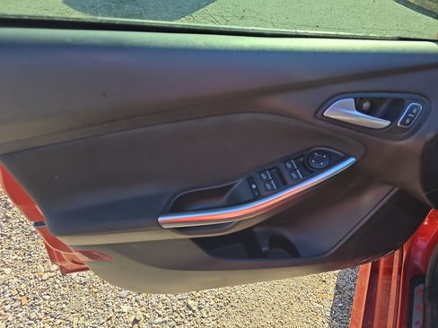 Used 2018 Ford Focus ST image 7