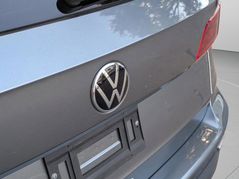Used 2022 Volkswagen Taos SE image 27