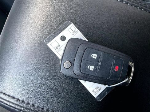 Used 2017 Chevrolet Equinox LT w/ Driver Confidence Package II image 23