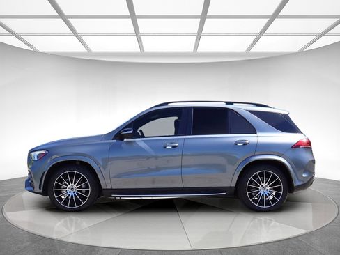 Used 2021 Mercedes-Benz GLE 350 4MATIC w/ AMG Line Exterior image 5