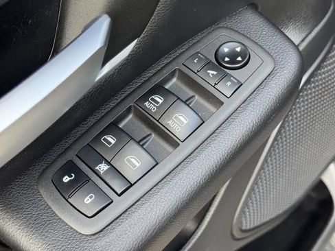 Used 2021 RAM 1500 Big Horn AWD/4WD image 16
