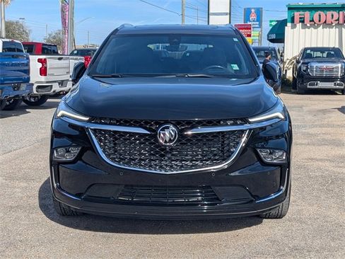 Used 2023 Buick Enclave Avenir w/ Avenir Technology Package image 9