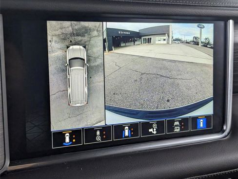 Used 2022 GMC Yukon Denali image 22