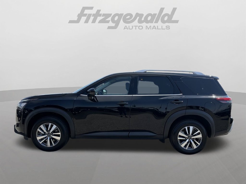 Used 2025 Nissan Pathfinder SL AWD/4WD image 7