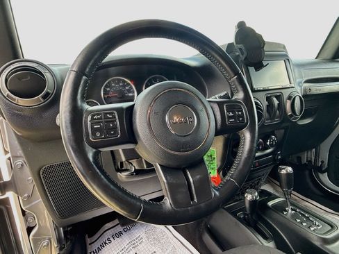 Used 2018 Jeep Wrangler Sport AWD/4WD image 12