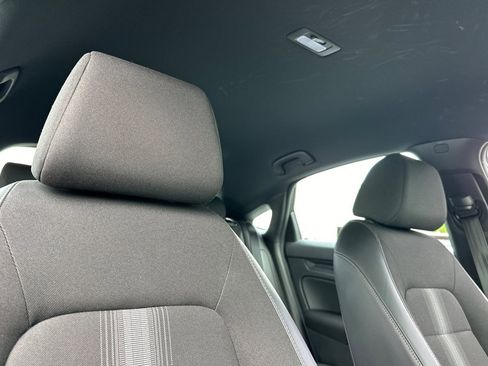 Used 2024 Honda Civic Sport image 25