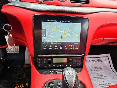 Used 2018 Maserati GranTurismo Sport image 41