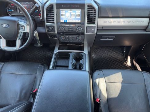 Used 2017 Ford F250 Lariat w/ Chrome Package image 16