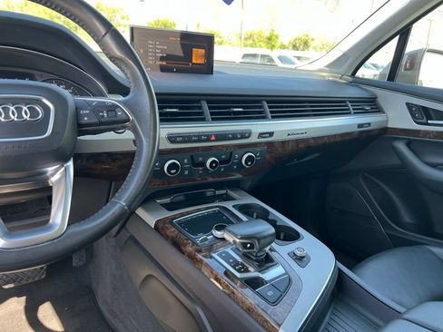 Used 2018 Audi Q7 2.0T Premium Plus AWD/4WD image 31