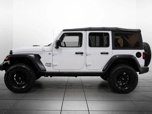Used 2018 Jeep Wrangler Unlimited Sport S AWD/4WD image 11