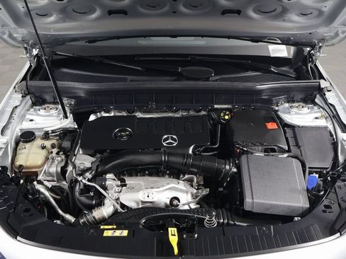 Certified 2021 Mercedes-Benz GLB 250 w/ AMG Line image 15