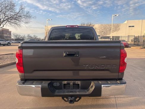 Used 2018 Toyota Tundra SR5 image 6