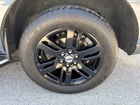 Certified 2023 Ford Expedition XLT image 33