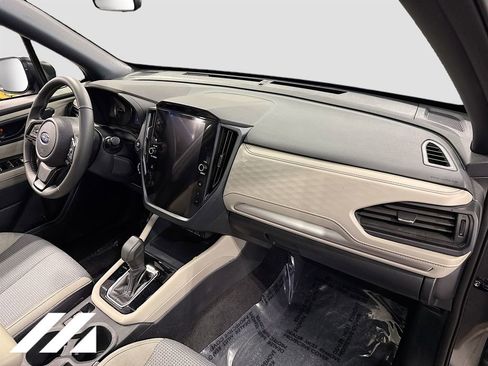Used 2025 Subaru Forester Premium image 33