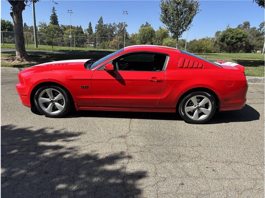 Used 2014 Ford Mustang GT Premium w/ Equipment Group 401A RWD image 2