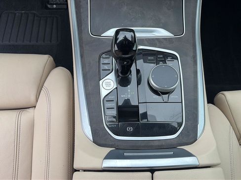 Used 2022 BMW X5 sDrive40i w/ Premium Package RWD image 15