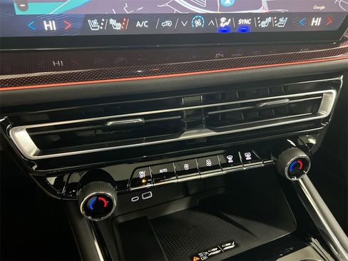 New 2026 Chevrolet Traverse RS w/ LPO, Floor Liner Package image 16