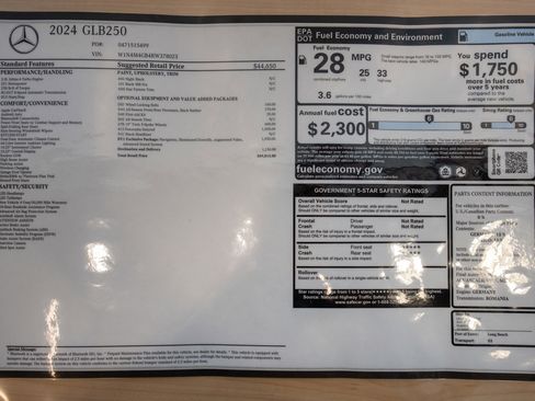 Used 2024 Mercedes-Benz GLB 250 w/ Exclusive Package image 37