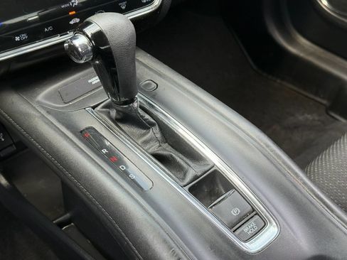Used 2016 Honda HR-V EX image 28