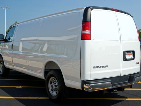 New 2025 GMC Savana 3500 Extended w/ Driver Convenience Package image 5