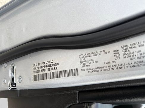 Used 2022 Jeep Grand Cherokee Limited image 29