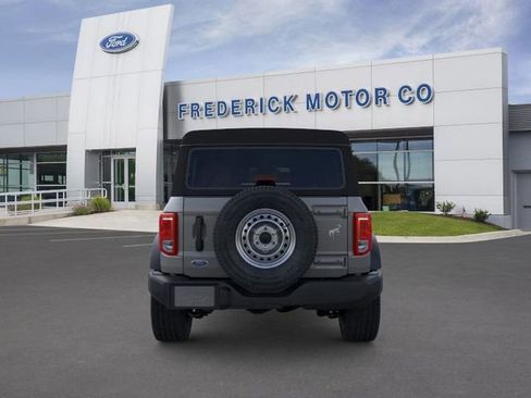New 2025 Ford Bronco 4-Door image 5