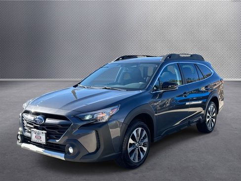 Used 2025 Subaru Outback Limited XT image 1