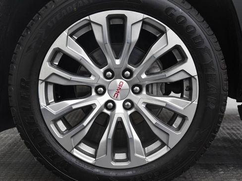 Used 2023 GMC Yukon Denali image 10