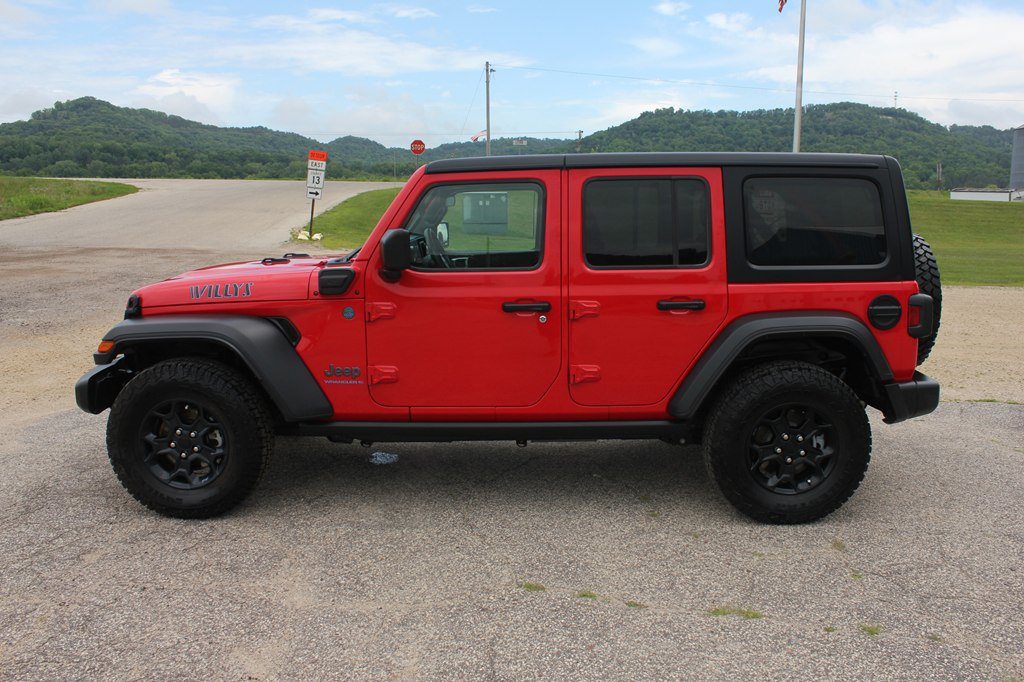Used 2023 Jeep Wrangler Unlimited w/ Cold Weather Group AWD/4WD image 8