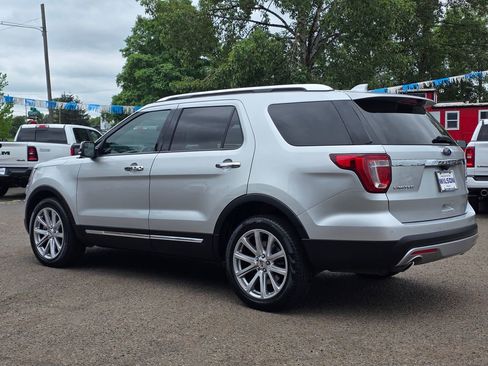 Used 2017 Ford Explorer Limited AWD/4WD image 2
