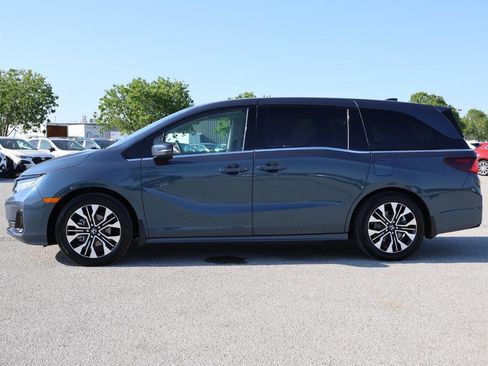 Used 2025 Honda Odyssey Elite image 8